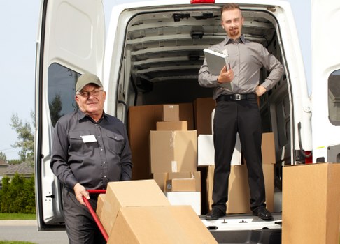 Flexible man with van service helping with delivery in Shoreditch