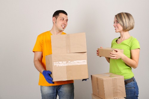Different box sizes for home and office packing in Shoreditch